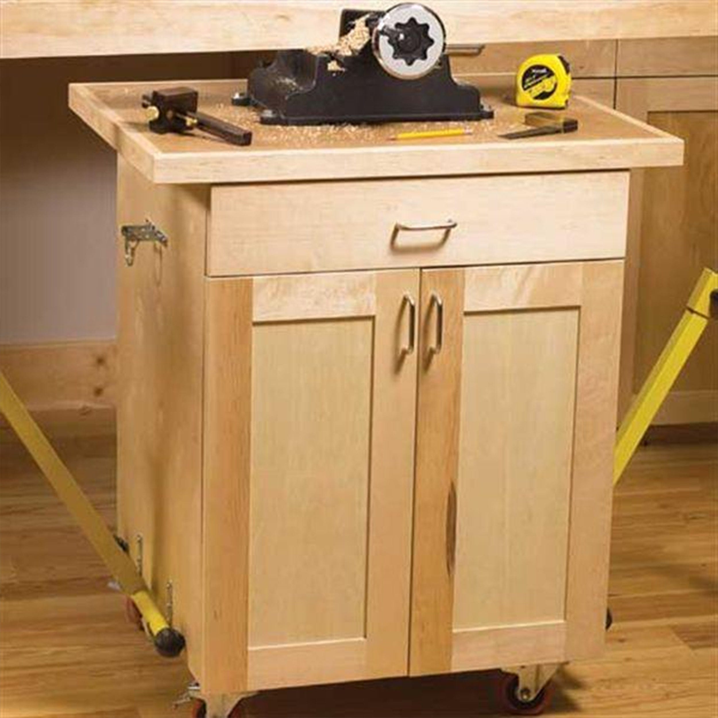 Woodworking Project Paper Plan to Build 3 Mobile Carts