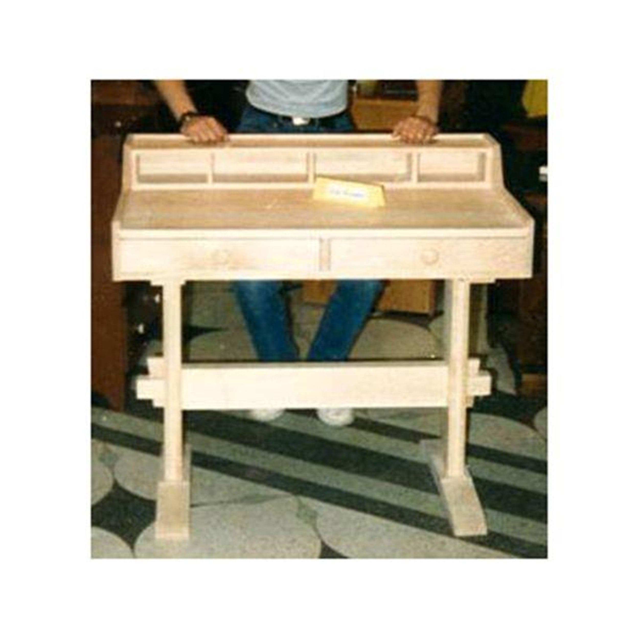 Woodworking Project Paper Plan to Build Trestle Writing Desk