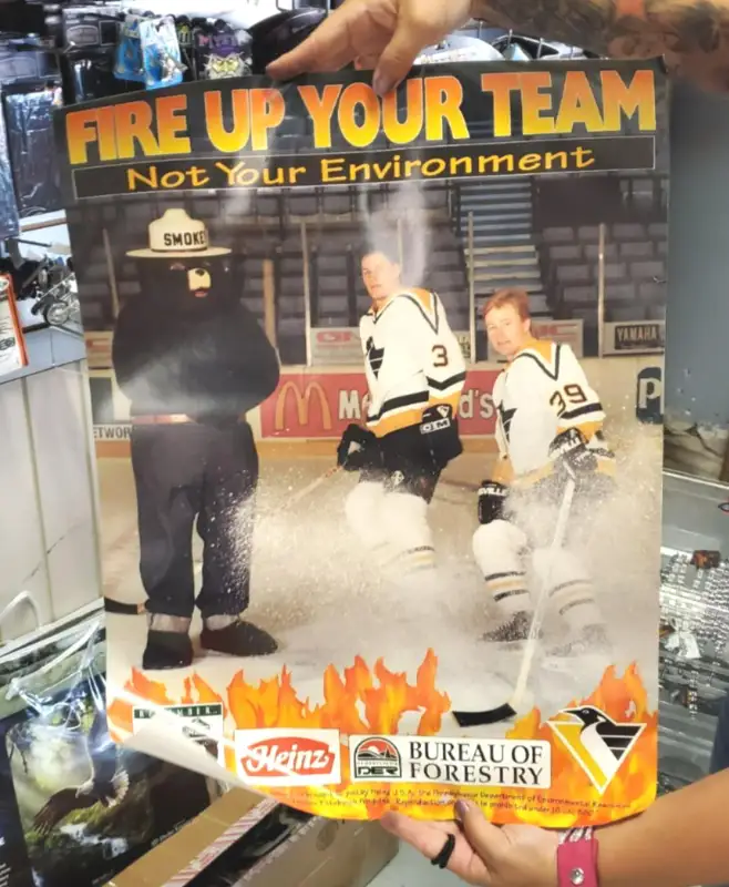 VTG PITTSBURGH PENGUINS “FIRE UP YOUR TEAM NOT YOUR ENVIRONMENT”POSTER-SMOKEY