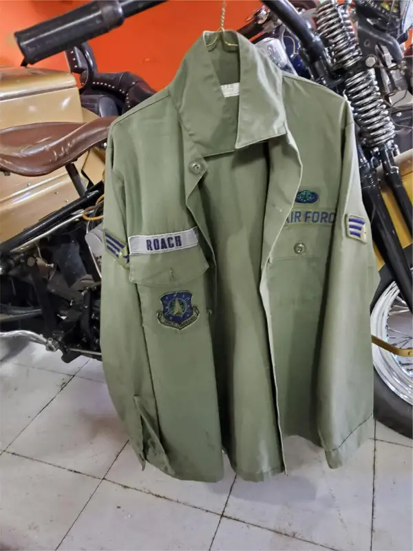 Vtg U.S. Air Force Dk. Green Long Sleeve Shirt Space Command 15 1/2 X 35 Roach