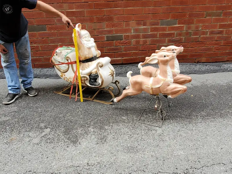 Vtg Santa Sleigh Reindeer Blow Mold Holiday Christmas Yard Ornament Decoration!