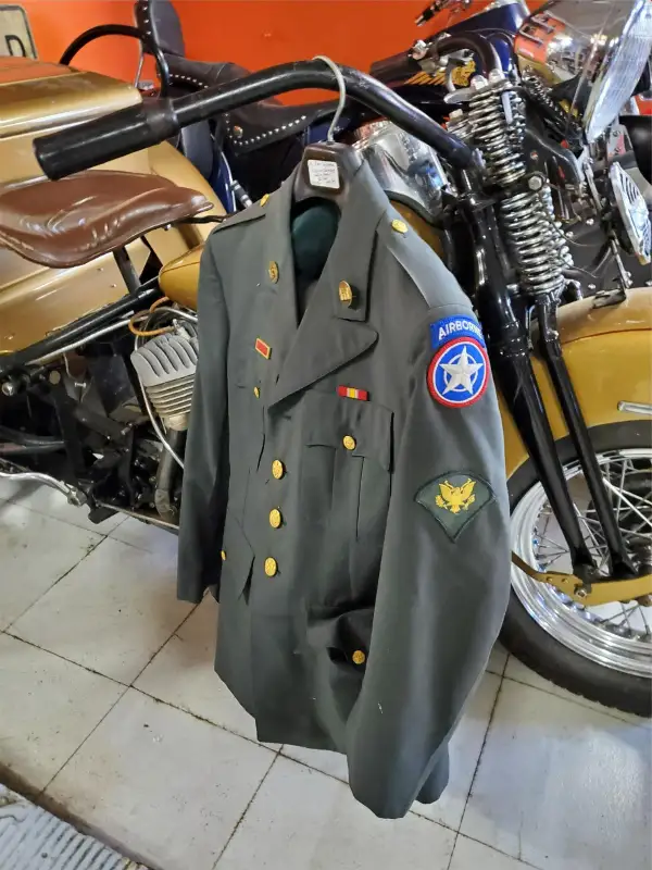 Vtg U.S Army Airborne Uniform Green Jacket Pants Cap Pins Patches Engineer Badge
