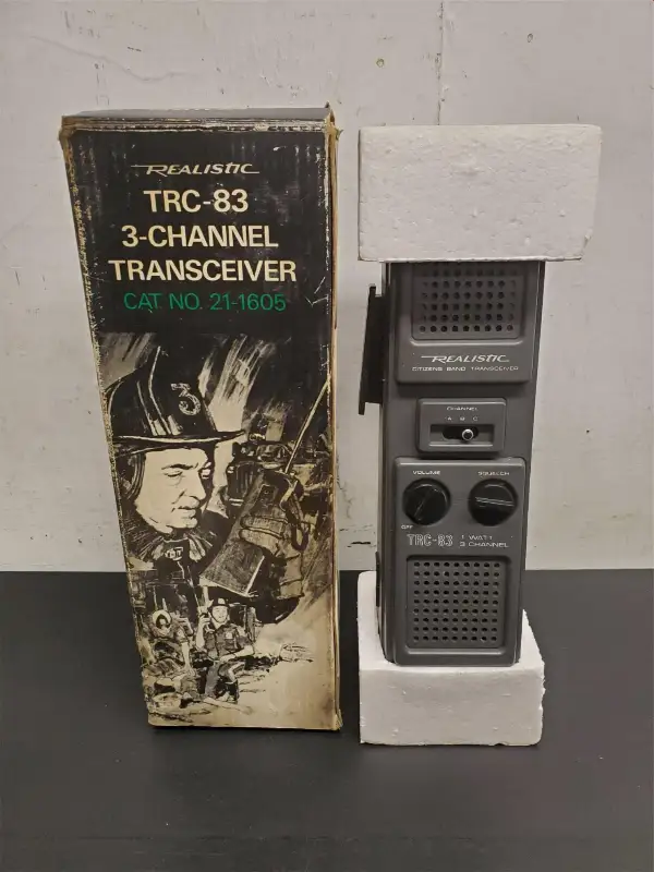 Vtg Realistic TRC-83 3Channel Transceiver Militaria Walkie-Talkie w/ OriginalBox