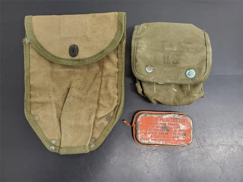 Vtg WWII First Aid Packet, US Gov’t Carlisle Model Wound Tin + Medical Pouches
