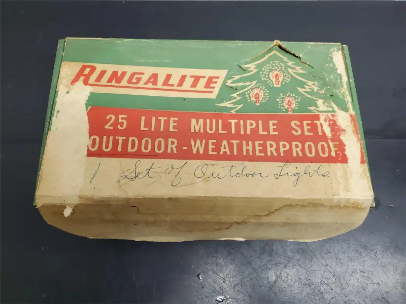 Vtg Ringalite Box Assortment of Different Color Bulbs Christmas Decorations Nice