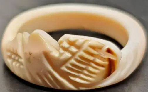 Vtg Women’s Seashell Ring Unique Design Sz.8 Ocean Jewelry Boardwalk Collectible