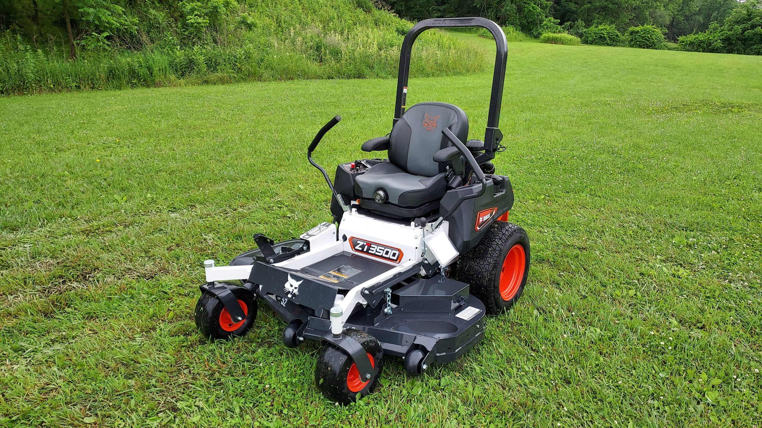 BOBCAT 52" ZT3500