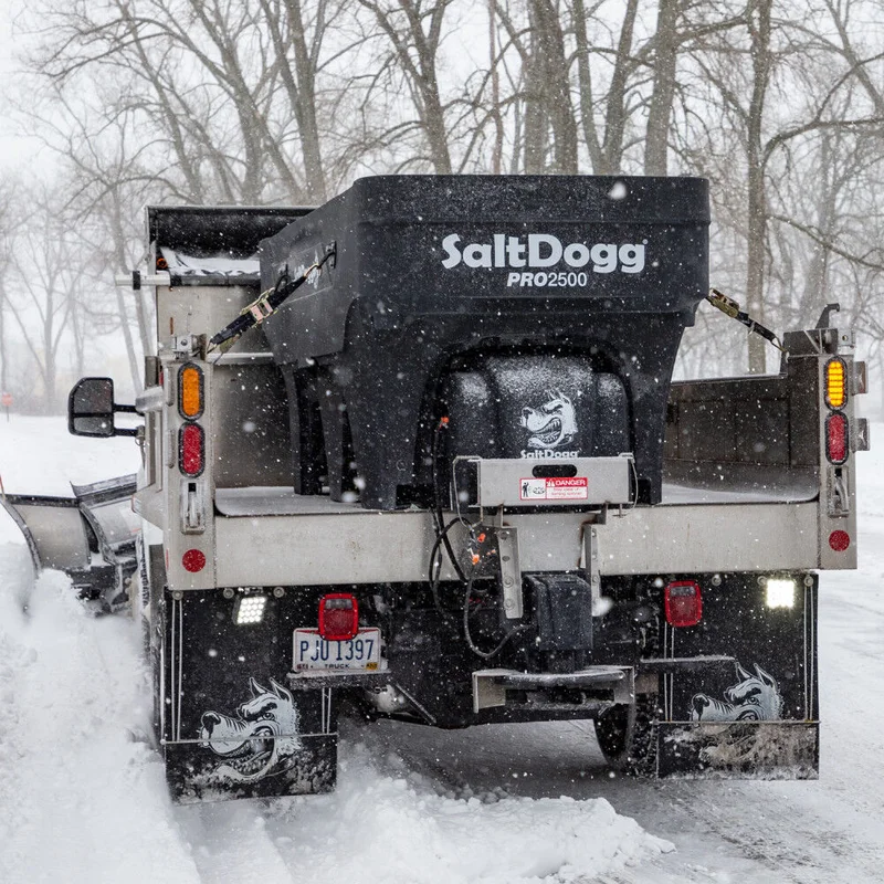 SaltDogg PRO2500 Electric Poly Hopper Spreader with Pintle Chain Conve