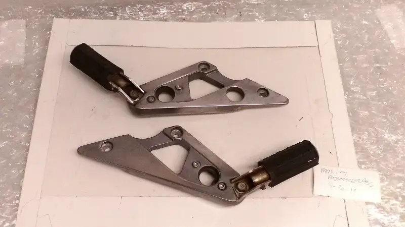 Yamaha Maxim 750 XJ XJ750 Passenger Pegs and Frame Mount Brackets 1981-1983 OEM