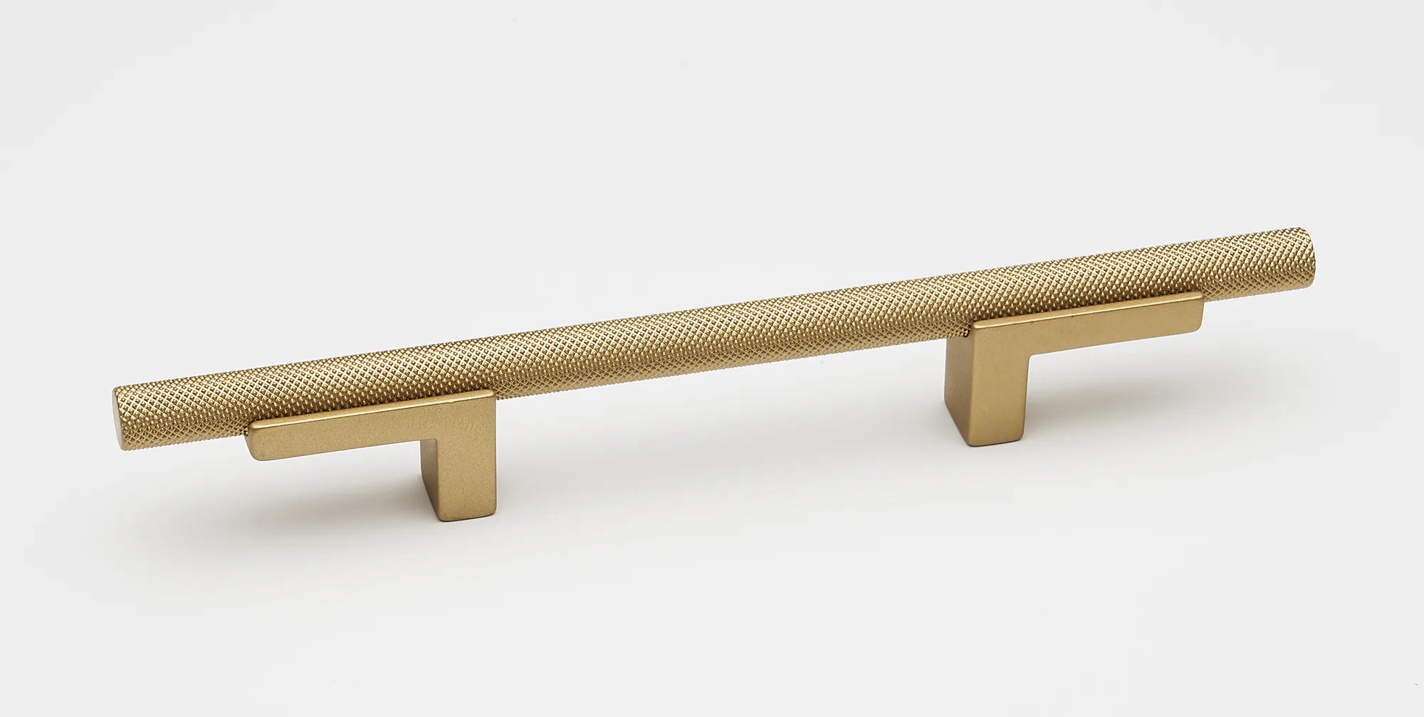 Vita Bella 3 1/2'' Pull Knurled Bar A2903-35