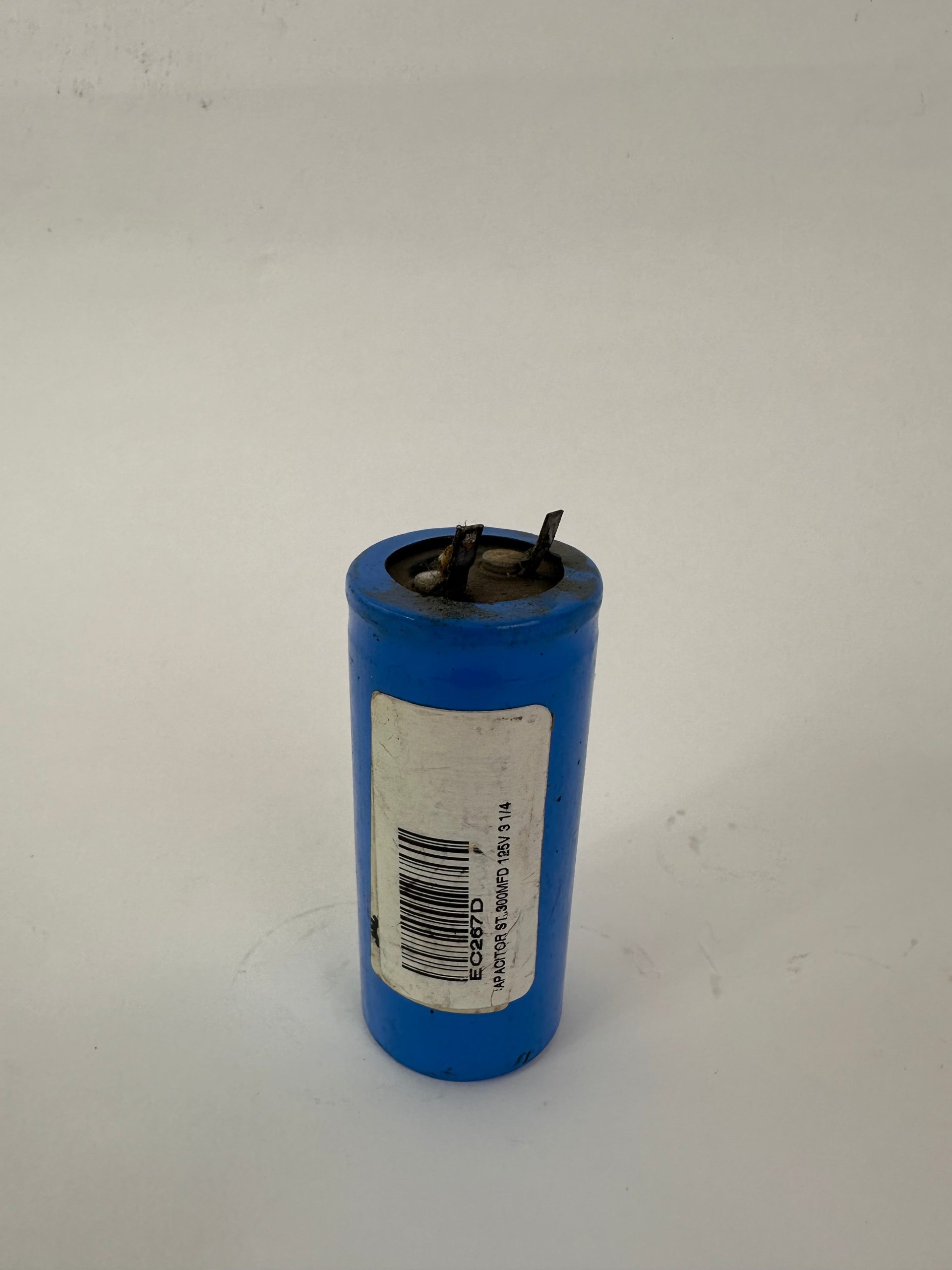 CAPACITOR ST.300MFD 125V 3 1/4"X 1 3/8"