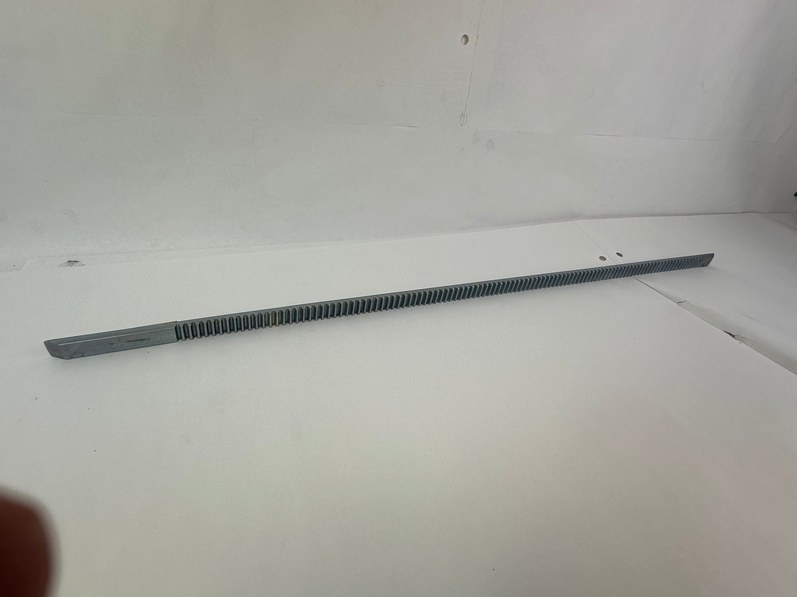 RACK 32" LONG PCT022N3