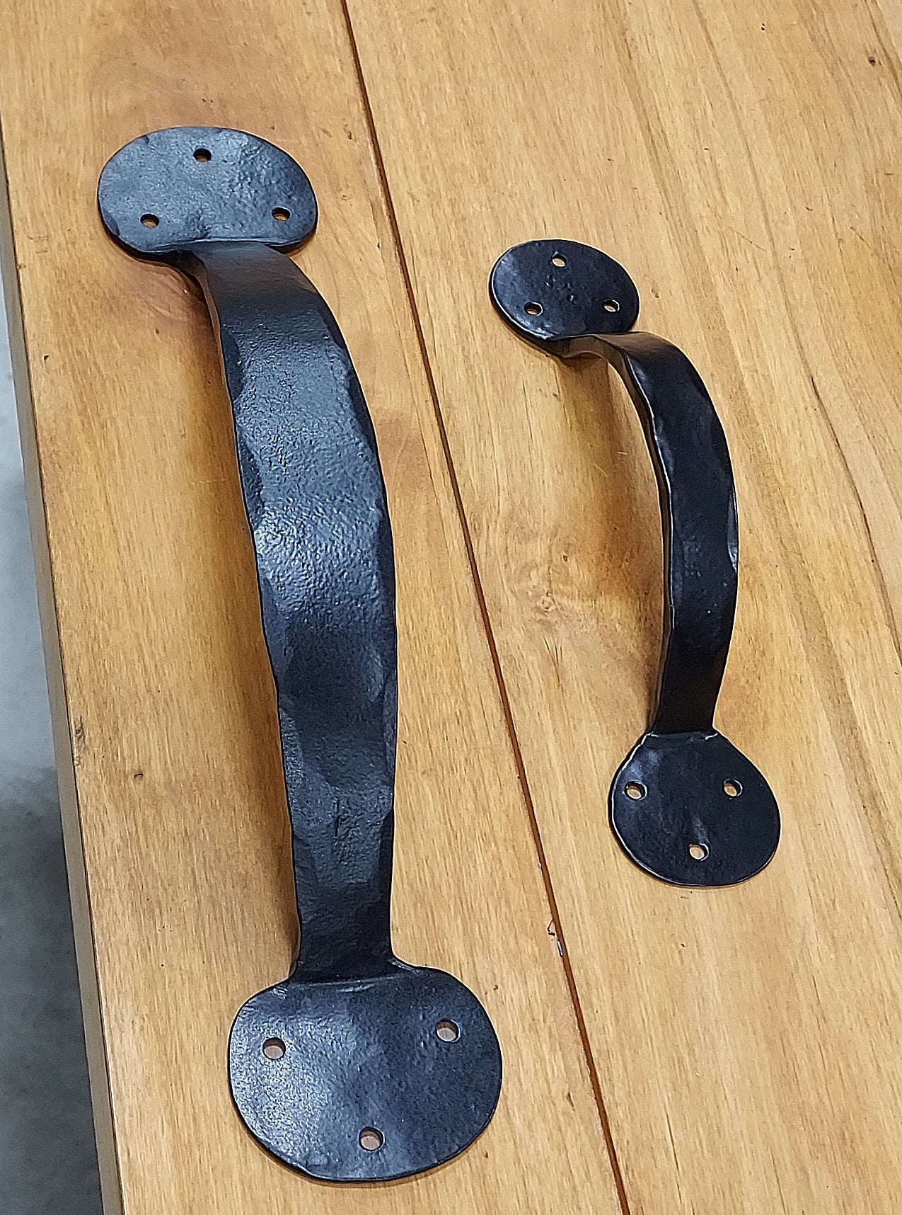 Bean Style Door Handle - Multiple Sizes and Finishes Available - Includes Exclusive Rustic Head Screws - Sold Individually