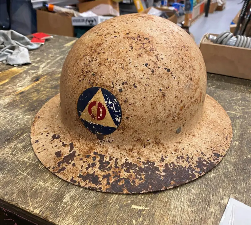 Vtg US Civil Defense Metal Helmet 1940’s WWII WW2 Military home Front Civilian