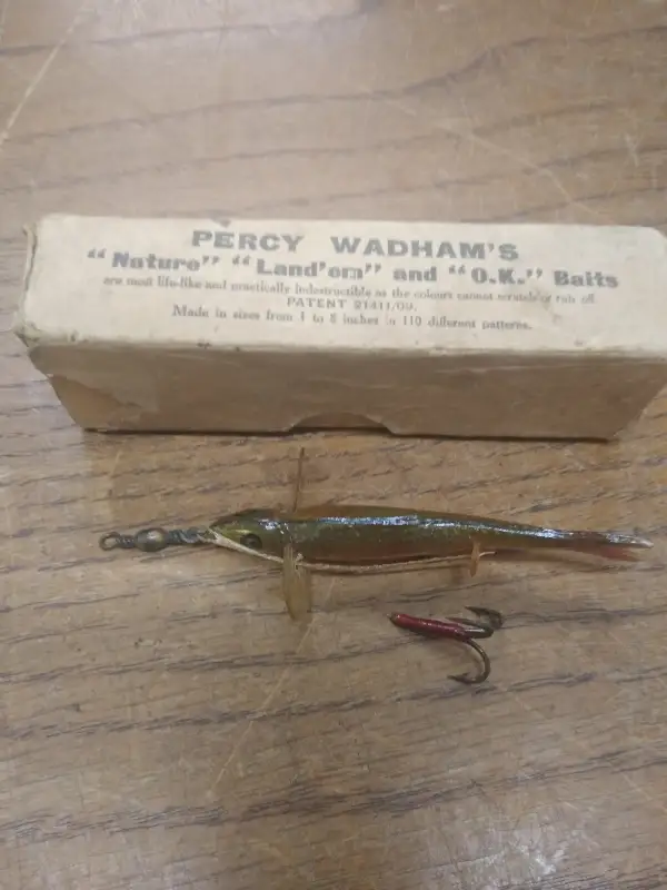 VTG Percy Wadhams Nature Land Em Ok Baits Silverfish Fishing Lure Celluloid, Box