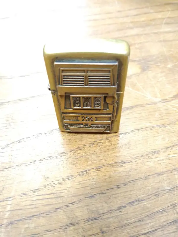 Vtg Zippo Brass Slot Machine Cigarette Lighter Nice Snap Sparks Good Shape 1999