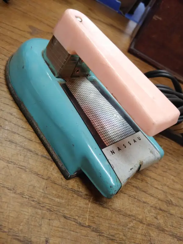 Vtg Toy Nassau Travel Childs Clothing Iron Pink Blue Working