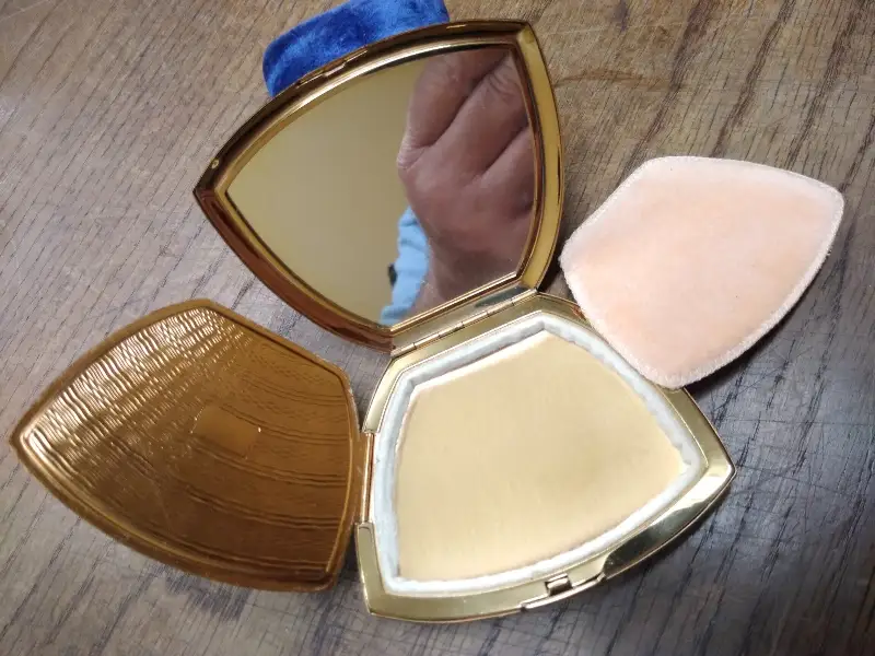Vtg Unused American Elgin Golden Tone Compact + Mirror Make Up Case Very Nice!