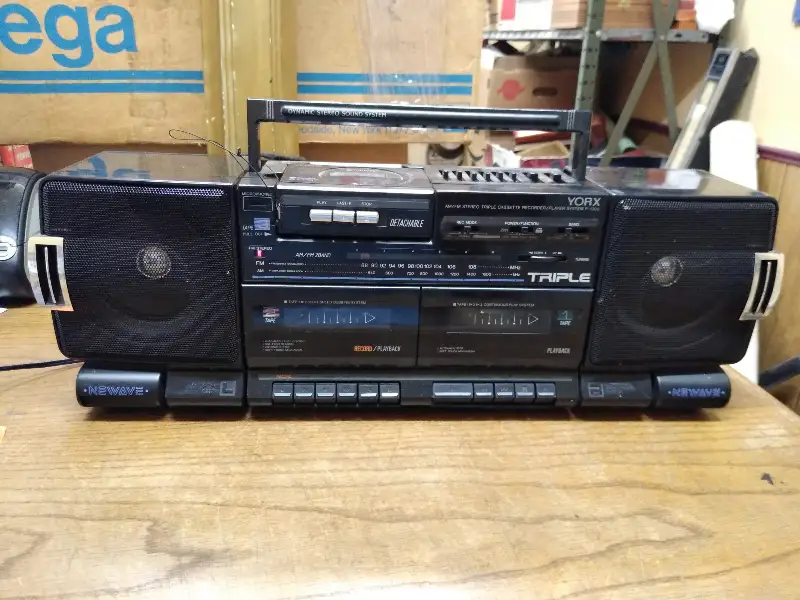 Vtg YORX # P1300 Dynamic Sound Triple Cassette Portable Stereo System Boom Box