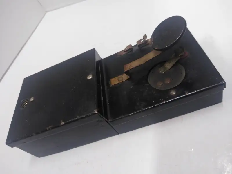 Vtg Practice Telegraph Key Signal Keyer Morse Code Ham Radio Good Condition