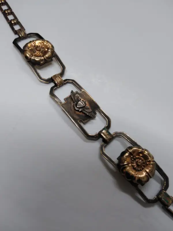 Vtg WW2 Era US Marine Corps Flower and Insignia 6.5″ Charm Bracelet 1/20 10K GF