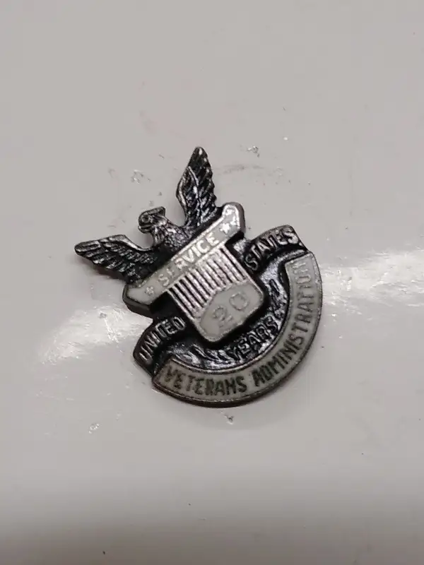 Vtg Sterling Silver United States Veterans Administration 20 Years Service Pin