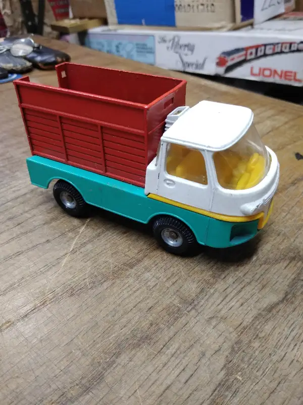 Vtg Qualitoys Turbine Truck Series By Corgi Delivery Box Truck Green White