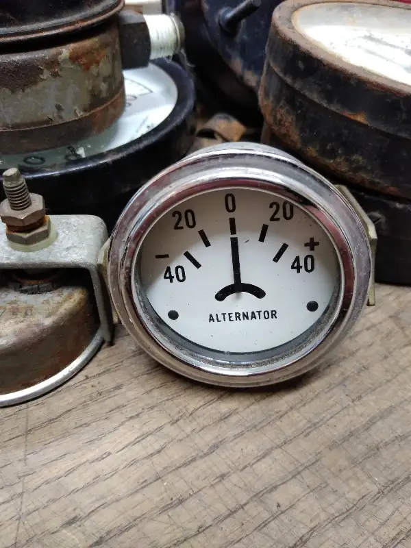 Vtg Stewart Warner #819834 White Dial 2.25″ Alternator Amperes Gauge 40 Amps