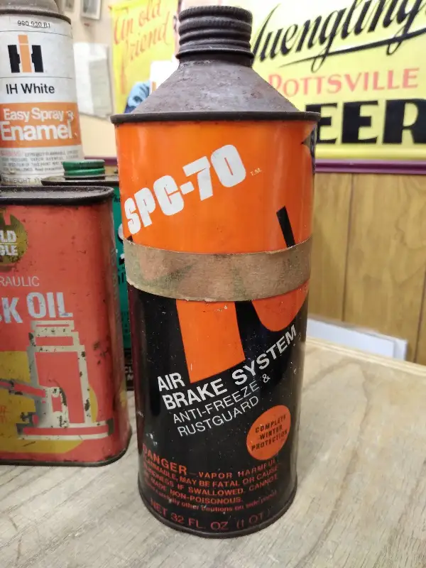 Vtg Air Brake System Anti Freeze Rustguard 1 Quart Cone Top Oil Gas Tin Can