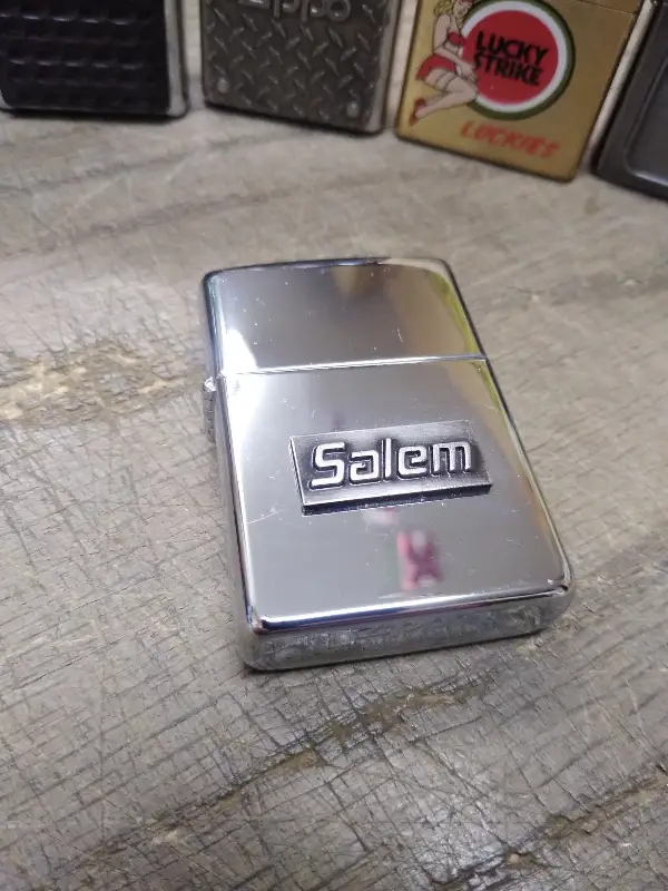 Vtg Unfired 1991 Zippo SALEM Medallion Polished Chrome Cigarette Lighter