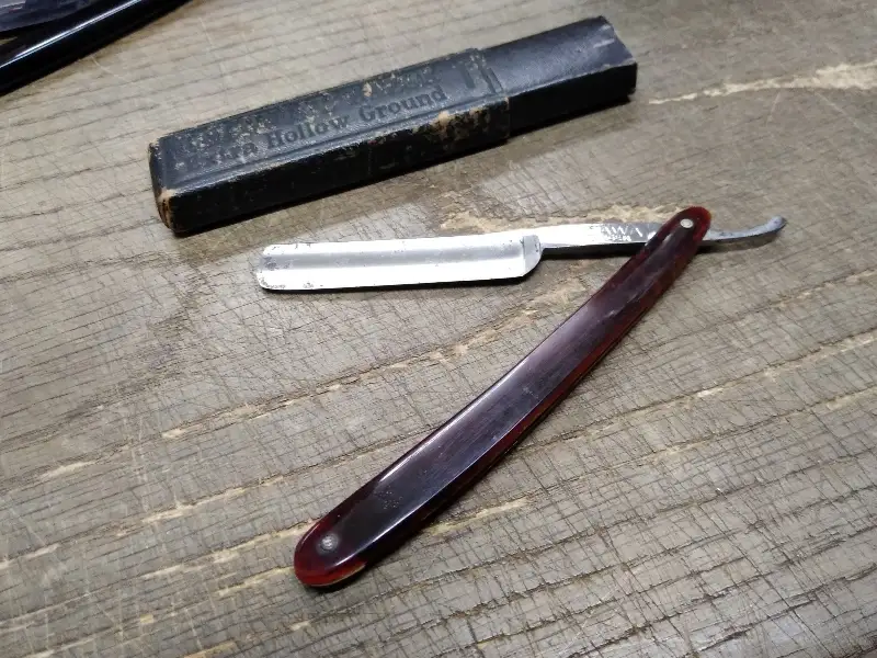 Vtg WICAWA Solingen Straight Razor with Jimps Celluloid Scales Germany!