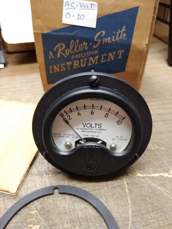 Vtg Westinghouse AC Volts 0-10 Type OA 33 Panel Meter 2 3/4″