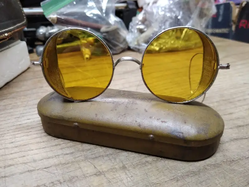 Vtg Wilson Yellow Round Lens Side Shield Goggles #N86 Safety Glasses 1918 w/Case