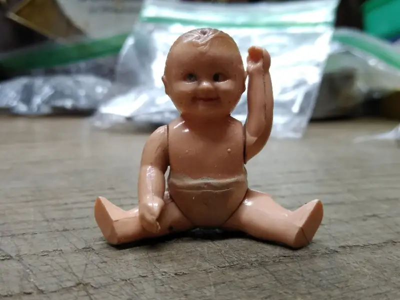 Vtg Renwal No 8 Tiny Jointed Arms Legs Plastic Doll Blue Eyes 2.25″ Dollhouse