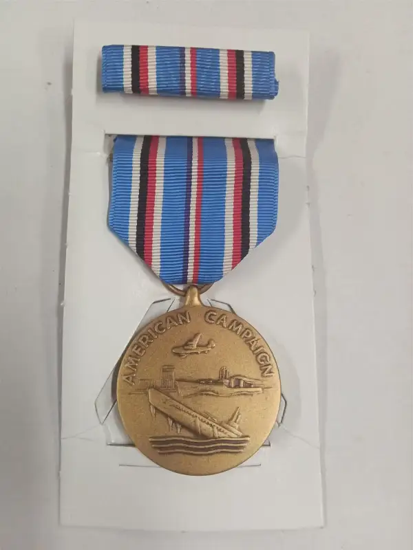 VTG WWII US Military American Campaign Medal & Ribbon Bar Set