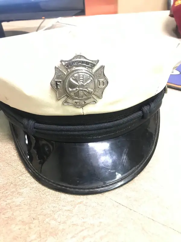 Vtg White Versailles Pa Fireman’s Dress Hat With Solid Metal Badge No.1