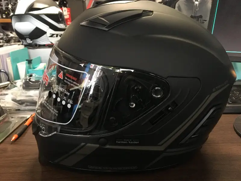 Sena Stryker W/ Mesh Intercom Matte Black Helmet MEDIUMFF Full Face Bluetooth