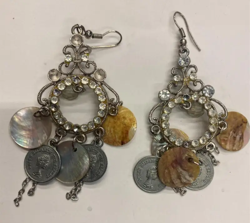 Vtg Queen Elizibeth Hanging Dress Earrings Coins Jewelry Victorian Sea Shell