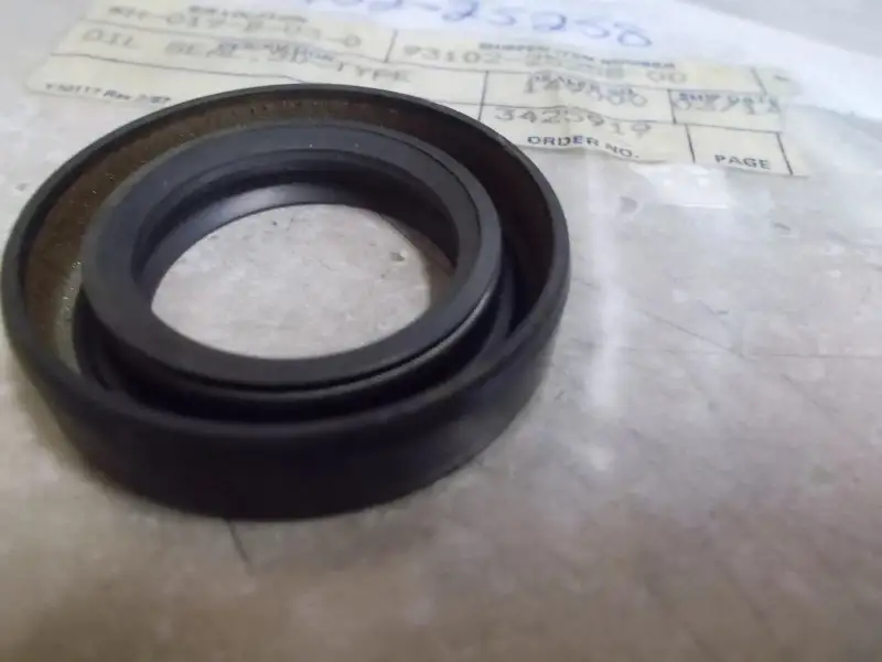 Yamaha NOS Crankshaft Oil Seal YZ125 IT175 YZ100 1980-1985 OEM